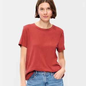 Old Navy Women's Short Sleeve Tee in Rust